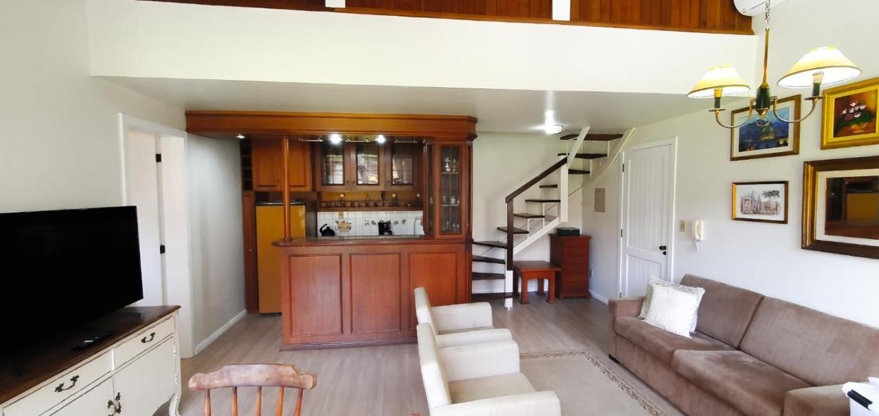 Duplex Floresta Negra - Sua Base Perfeita Em Gramado! Otima Localizacao Lagonegro 500M - 02 Quartos E 02 Banheiros Para Familia Em Condominio Fechad0, Cozinha Completa Com Garagem E Portaria 24H Exterior foto