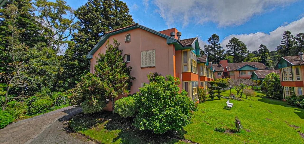 Duplex Floresta Negra - Sua Base Perfeita Em Gramado! Otima Localizacao Lagonegro 500M - 02 Quartos E 02 Banheiros Para Familia Em Condominio Fechad0, Cozinha Completa Com Garagem E Portaria 24H Exterior foto